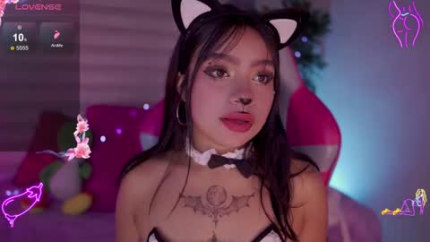 Snapshot of emma_soffia_ chatting on October 1, 5:41 pm EMMA online show from October 1, 5:41 pm