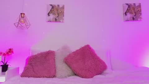 Emma Softt online show from June 17, 4:26 am