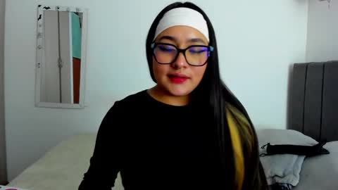 Emma online show from April 30, 1:34 am