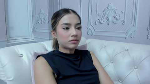 EMMA online show from December 11, 9:01 pm