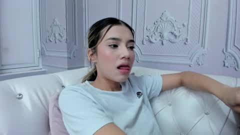 EMMA online show from December 13, 8:58 pm