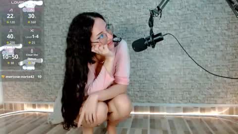 Snapshot of emma_unu chatting on February 14, 2:41 am Emma online show from February 14, 2:41 am