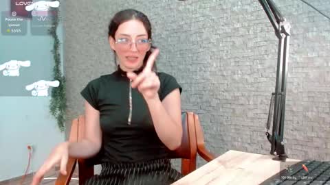 Snapshot of emma_unu chatting on February 25, 2:43 am Emma online show from February 25, 2:43 am