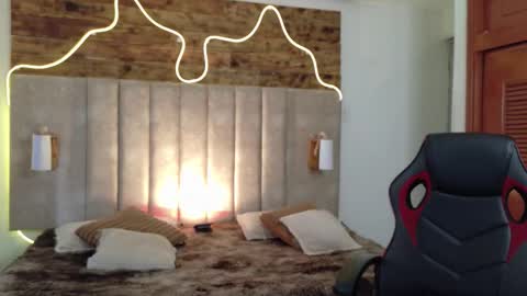 emma_visconti online show from September 26, 1:04 pm