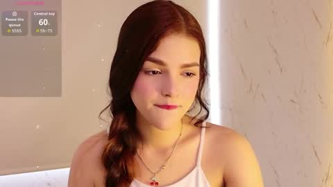 emma_wattsoon online show from April 15, 3:19 pm