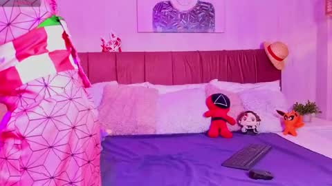 Snapshot of emma_wilder_ chatting on April 16, 7:14 pm Emma online show from April 16, 7:14 pm