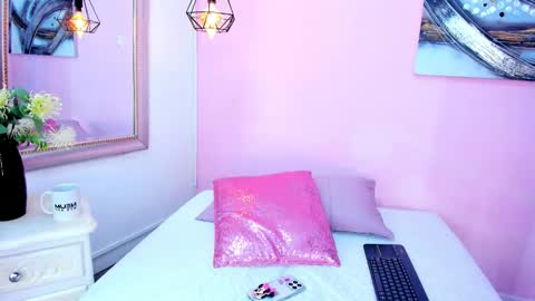 Emma  online show from November 25, 7:36 pm