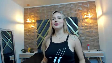 Snapshot of emmaa_white_ chatting on September 20, 5:14 pm EMMA online show from September 20, 5:14 pm
