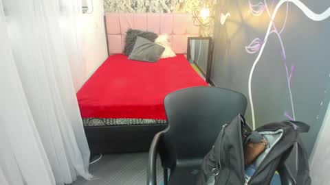 Emma Evans online show from February 3, 11:53 am