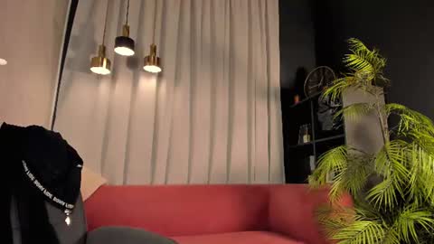 Snapshot of emmabloomm chatting on June 24, 10:31 pm Emma online show from June 24, 10:31 pm