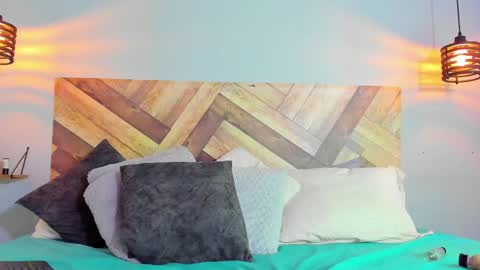 Emma Brant online show from December 7, 3:19 pm