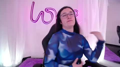 Emma Claire online show from September 16, 9:16 pm