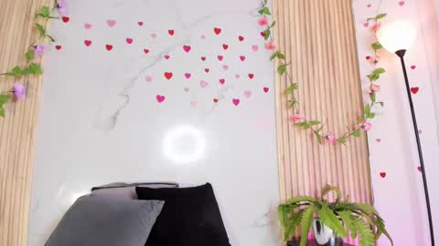 Snapshot of emmaclark_1 chatting on September 20, 9:49 pm emmaclark_1 online show from September 20, 9:49 pm