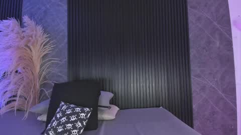 emmaclark_1 online show from March 30, 7:15 pm