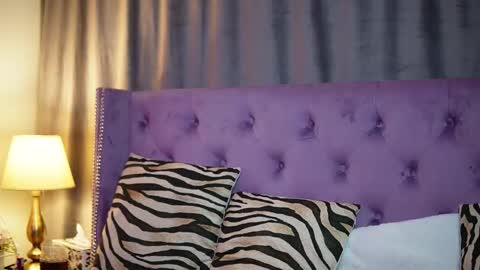  Emma  online show from December 20, 7:10 pm