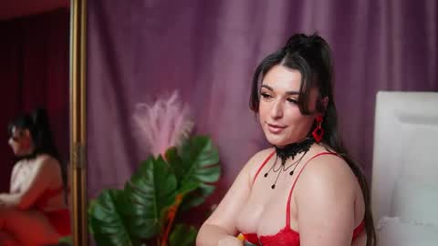  Emma  online show from May 8, 5:18 pm