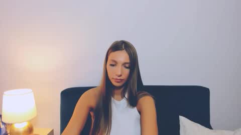 Snapshot of emmadesire chatting on October 9, 6:28 pm emmadesire online show from October 9, 6:28 pm