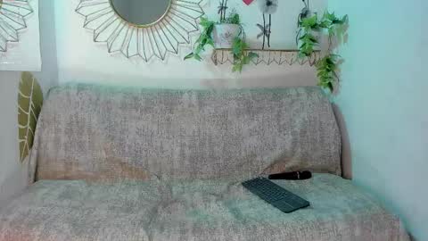 Emma Duque online show from November 8, 7:45 pm