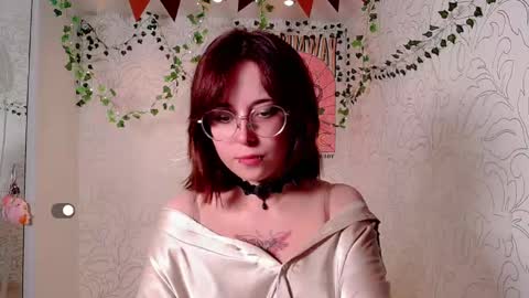 Emma online show from December 20, 1:33 pm