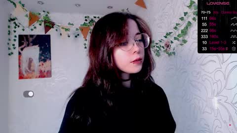 Snapshot of emmae__ chatting on November 24, 6:46 am Emma online show from November 24, 6:46 am