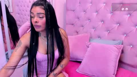 Snapshot of emmaebony_ chatting on September 22, 11:56 am emmaebony_ online show from September 22, 11:56 am