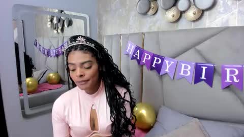 emmaebony_ online show from March 11, 12:22 pm