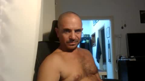 Ariel online show from October 31, 2:51 pm