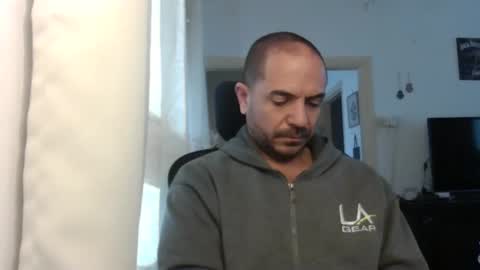 Snapshot of emmagold123 chatting on February 18, 7:04 am Ariel online show from February 18, 7:04 am