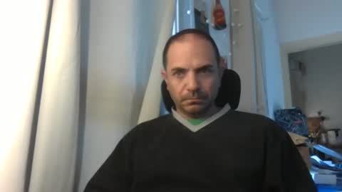 Snapshot of emmagold123 chatting on March 8, 5:00 am Ariel online show from March 8, 5:00 am