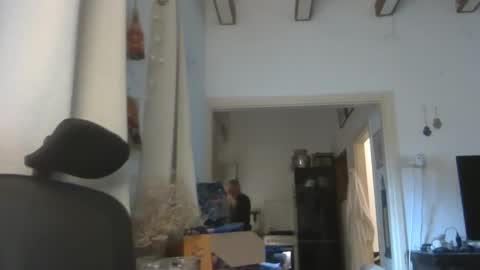 Snapshot of emmagold123 chatting on March 14, 5:02 am Ariel online show from March 14, 5:02 am