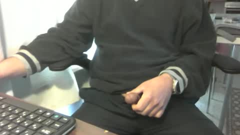 Snapshot of emmagold123 chatting on March 21, 7:24 am Ariel online show from March 21, 7:24 am