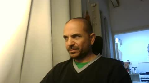 Snapshot of emmagold123 chatting on March 21, 8:19 am Ariel online show from March 21, 8:19 am