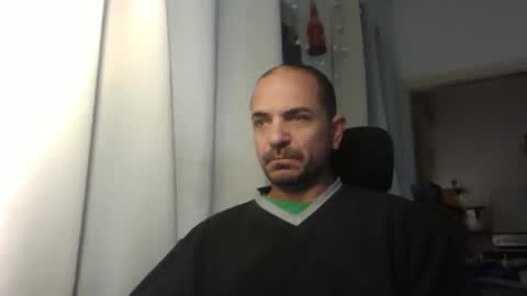 Snapshot of emmagold123 chatting on March 23, 5:00 am Ariel online show from March 23, 5:00 am