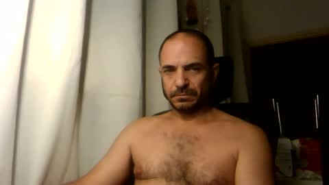 Snapshot of emmagold123 chatting on June 20, 12:14 am Ariel online show from June 20, 12:14 am