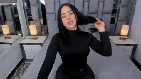 EMMA HILL online show from October 5, 12:47 pm