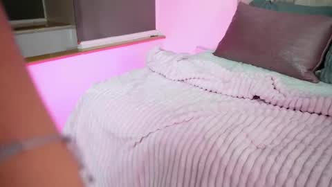 emmajohanson online show from November 11, 6:52 pm