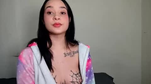 emmajohanson online show from March 21, 9:51 pm