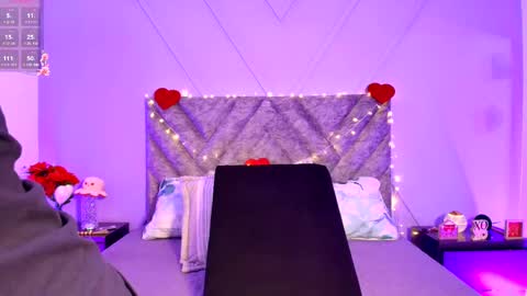 Snapshot of emmajohnss chatting on February 16, 3:47 am Emma online show from February 16, 3:47 am