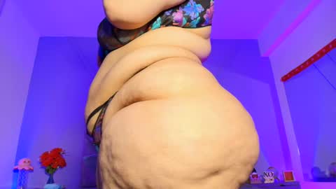 Snapshot of emmajohnss chatting on March 9, 7:45 am Emma online show from March 9, 7:45 am