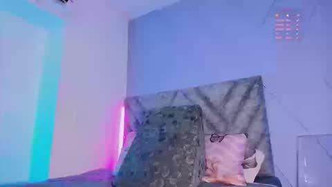 Snapshot of emmajohnss chatting on September 9, 3:39 am Emma online show from September 9, 3:39 am