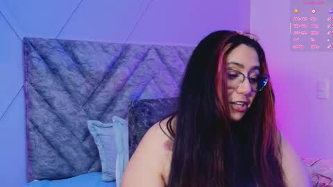 Snapshot of emmajohnss chatting on October 12, 3:38 am Emma online show from October 12, 3:38 am