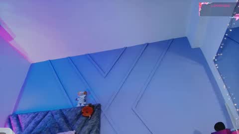 Snapshot of emmajohnss chatting on October 22, 4:02 am Emma online show from October 22, 4:02 am