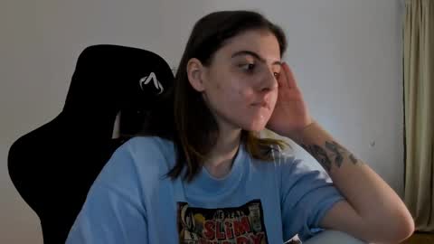 Snapshot of emmamon chatting on February 26, 7:38 pm Emma online show from February 26, 7:38 pm