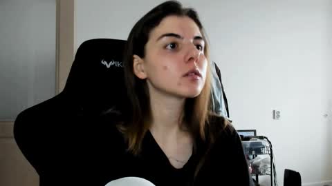 Emma online show from November 6, 8:37 am