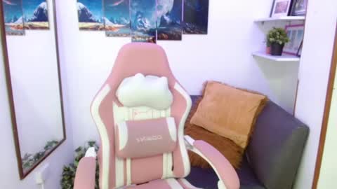 Emma  online show from March 5, 1:21 am