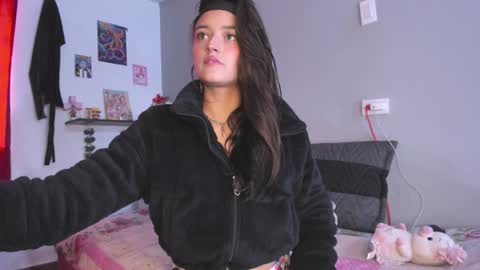 Emmantho online show from September 18, 8:44 pm