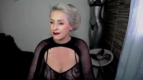 Emma online show from May 22, 8:47 pm