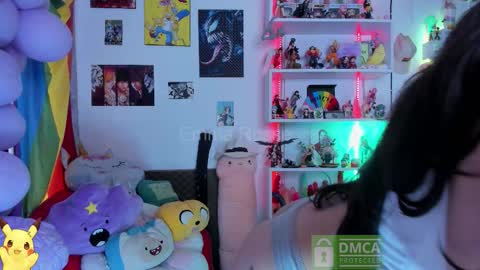 Snapshot of emmarosse11 chatting on November 19, 5:46 pm Emma online show from November 19, 5:46 pm