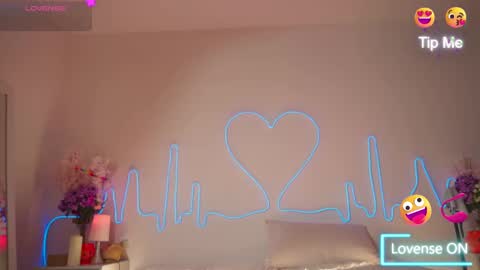 Sara online show from November 6, 11:33 am