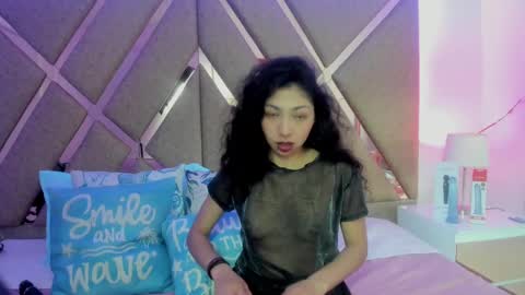 Emma online show from October 6, 2:03 pm